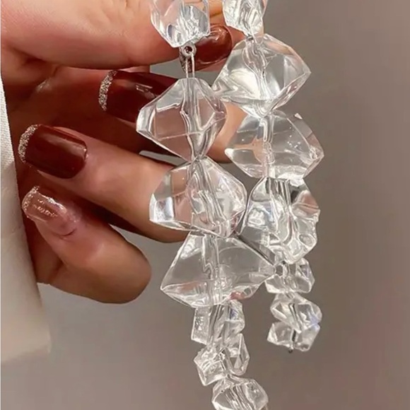 Baby It’s Cold Outside Exaggerated Dangle Earrrings - Picture 5 of 8